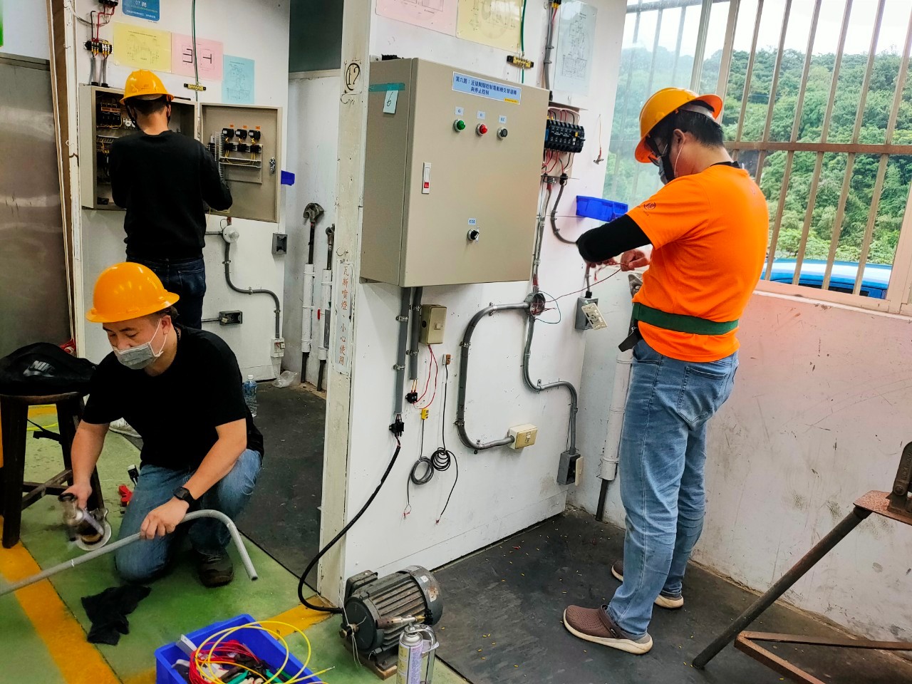 連結到電機科